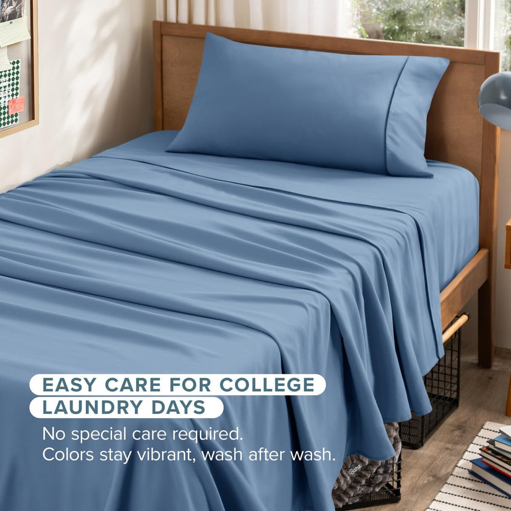 Bare Home housse posée sur matelas pour comparaison d'échelle et profondeur