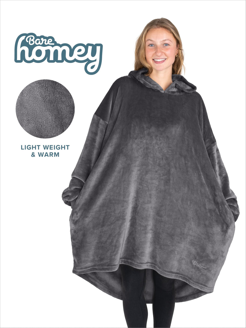 Bare Home enfant portant la wearable blanket pour confort et mobilité