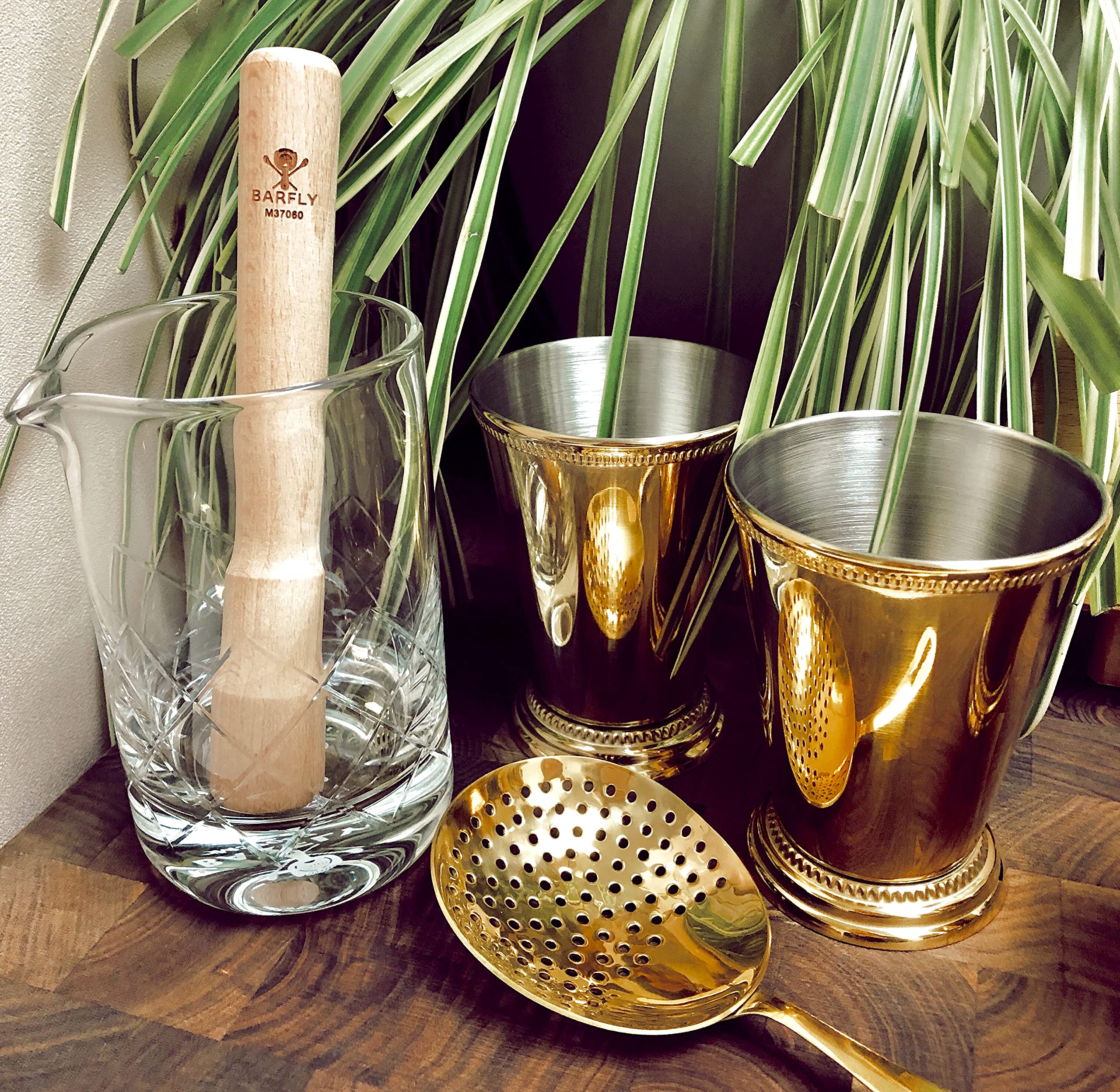 Barfly coupe julep zoom sur texture inox offrant résistance et brillance