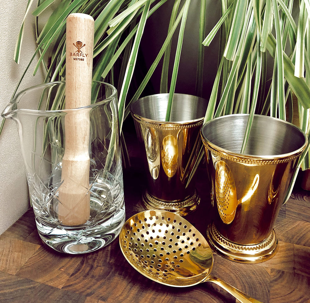 Barfly coupe julep zoom sur texture inox offrant résistance et brillance