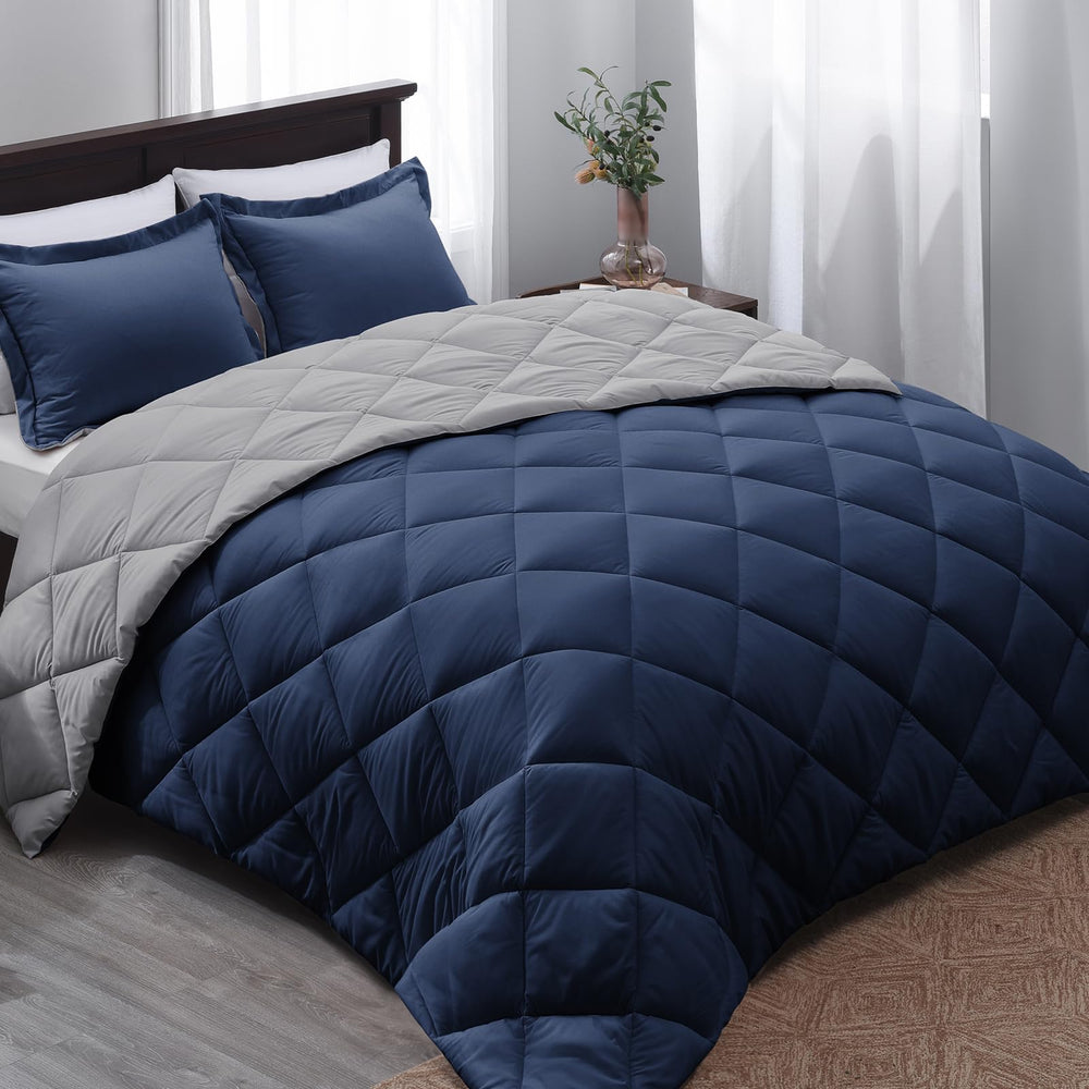 Basic Beyond couette navy face entière montrant style élégant et couverture complète