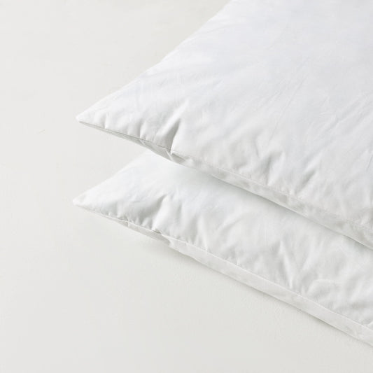 basic home gros plan du tissu coton respirant illustrant douceur et aération