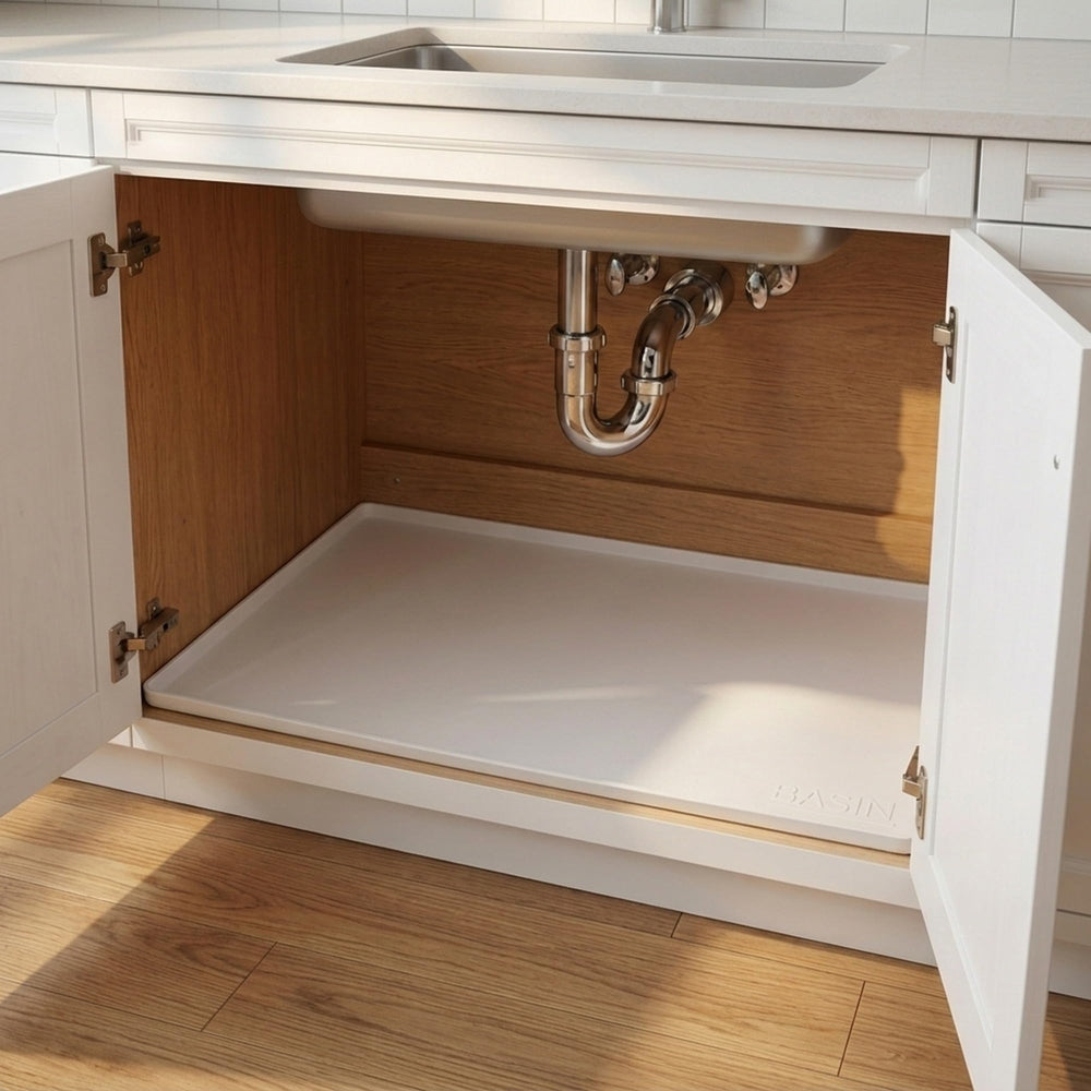 BASIN tapis découpé autour des tuyaux, s'adapte à la plomberie