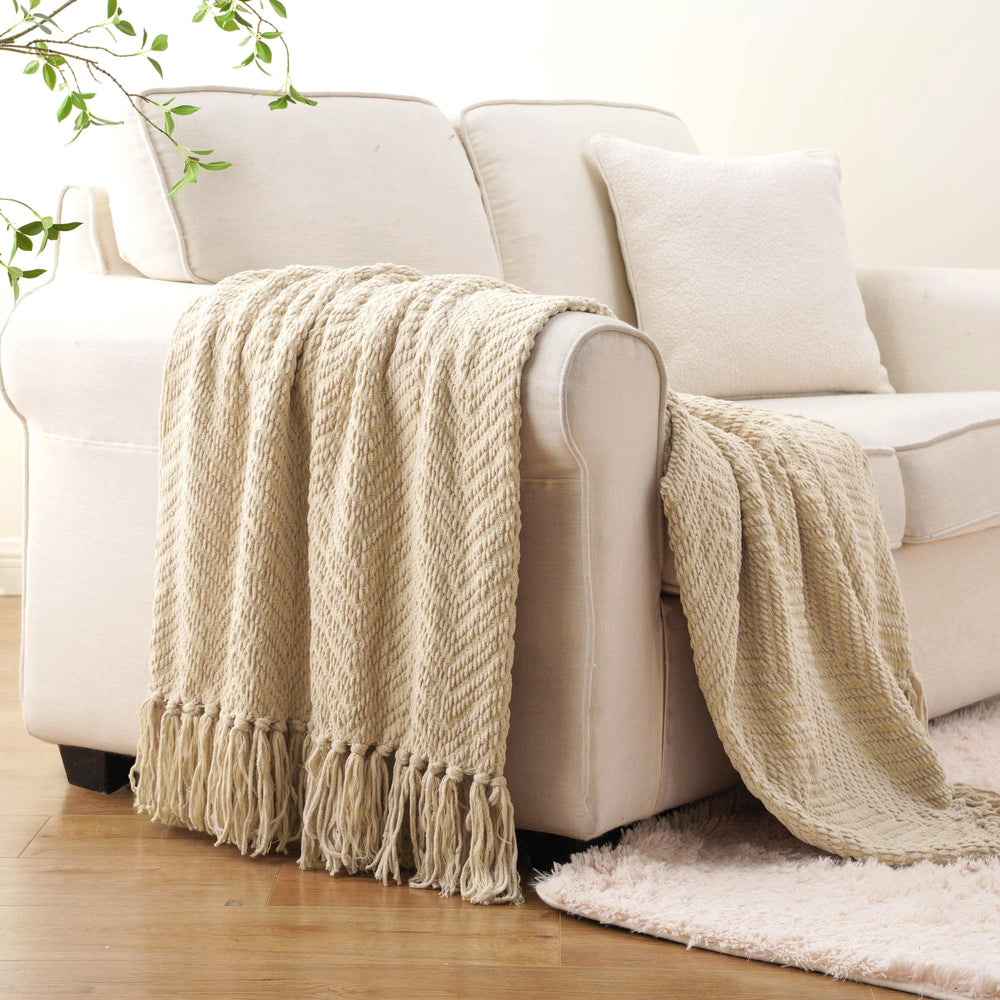 BATTILO HOME détails franges élégantes ajoutant touche bohème