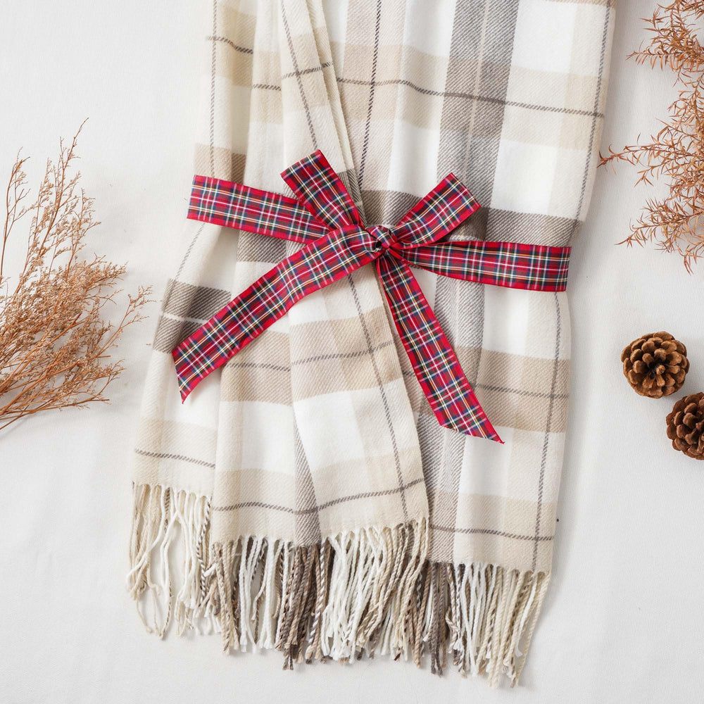 BATTILO HOME plaid disposé dans un salon farmhouse, crée une ambiance chaleureuse
