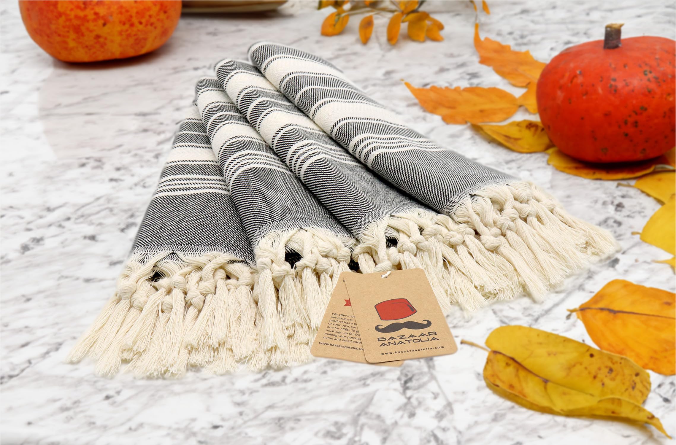 Bazaar Anatolia serviette utilisée comme torchon dans une cuisine soignée