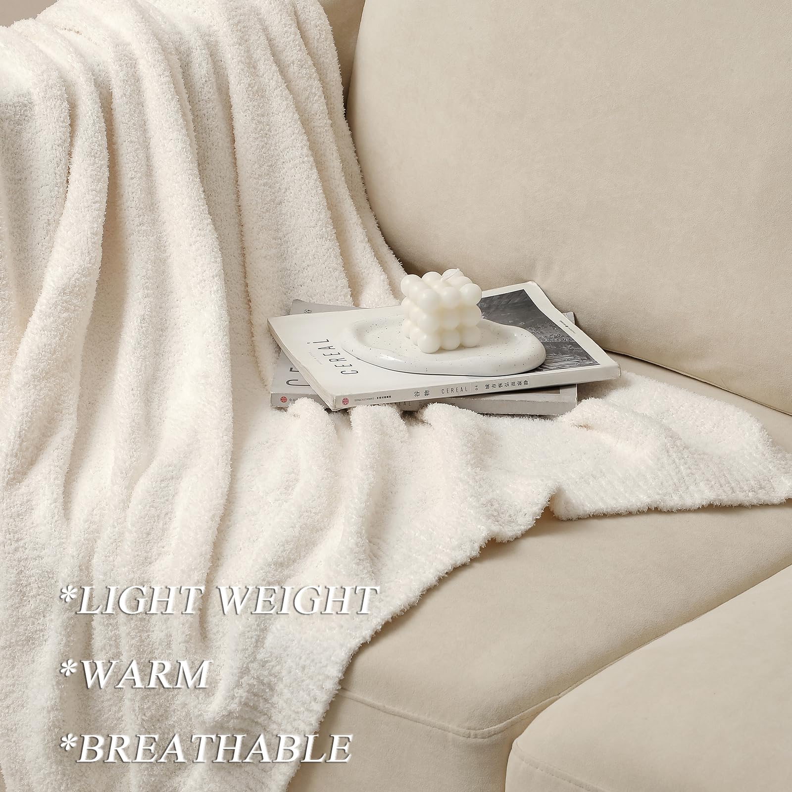 bearberry plaid disposé sur lit, ajoute une couche cosy et décorative