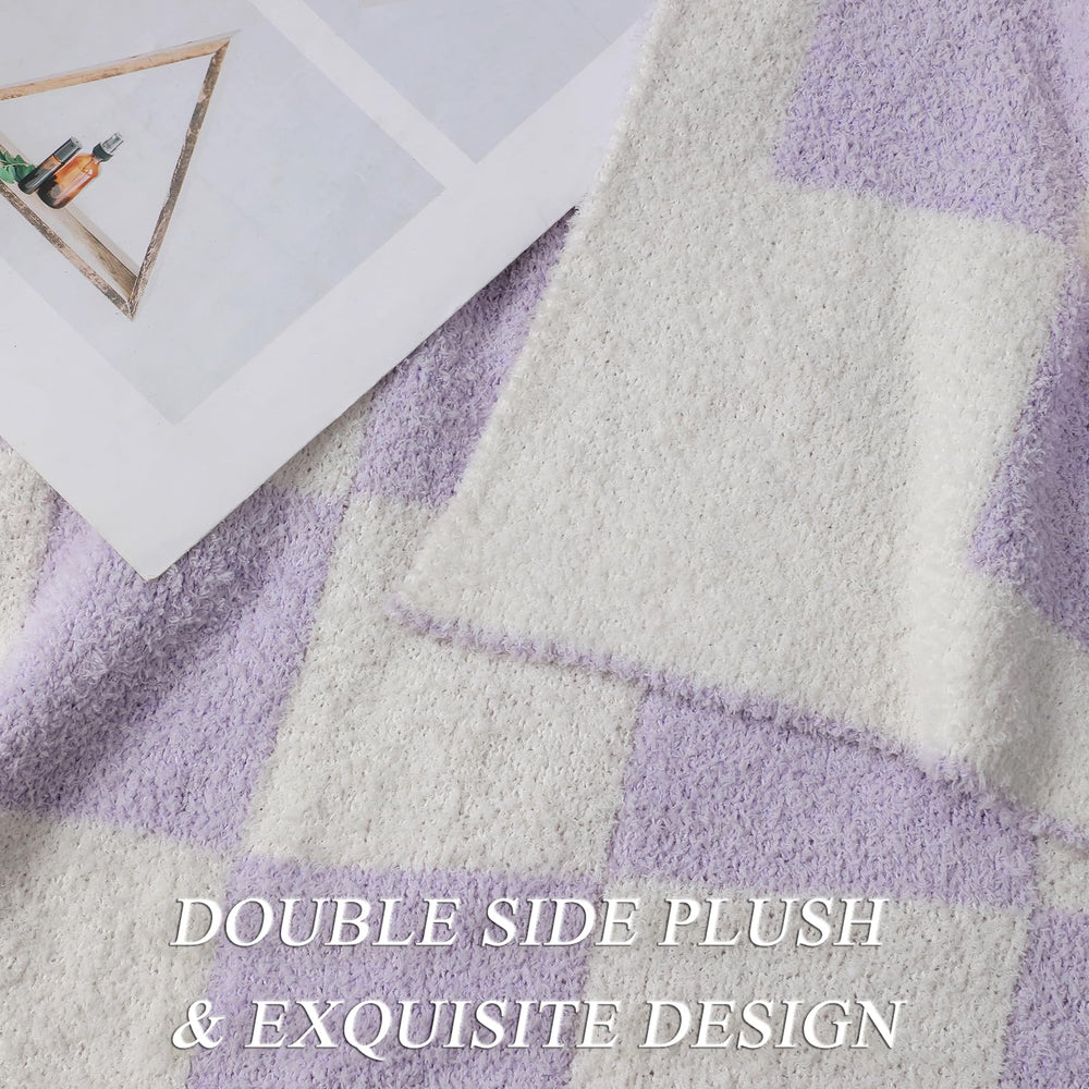 bearberry plaid posé sur fauteuil crée coin lecture cosy