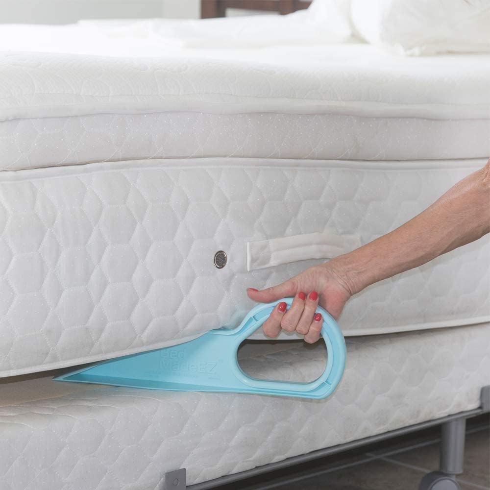 Bed MadeEZ en chambre illustrant gain de temps et mise en place facile