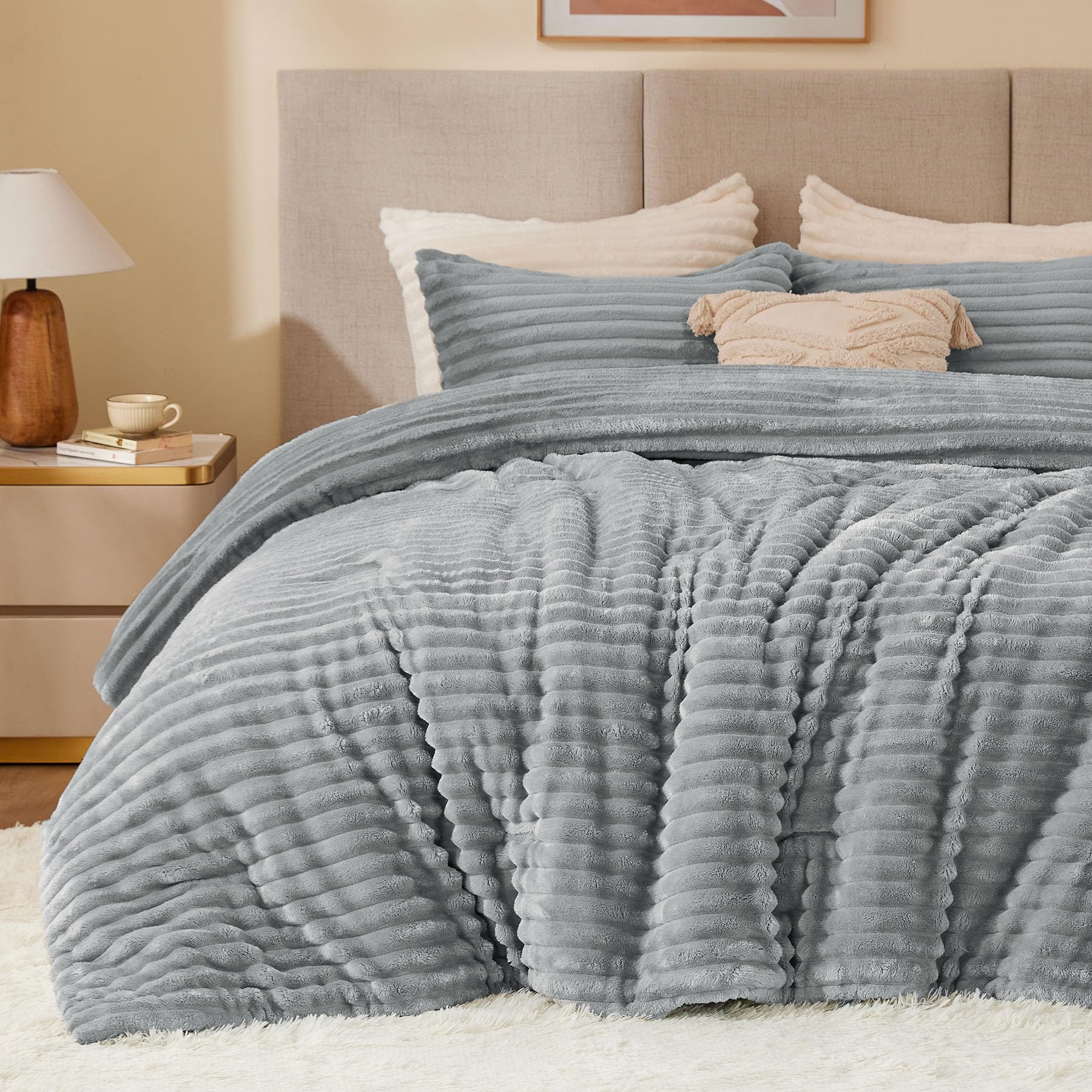 BEDELITE couette face avant gris clair apportant élégance et chaleur