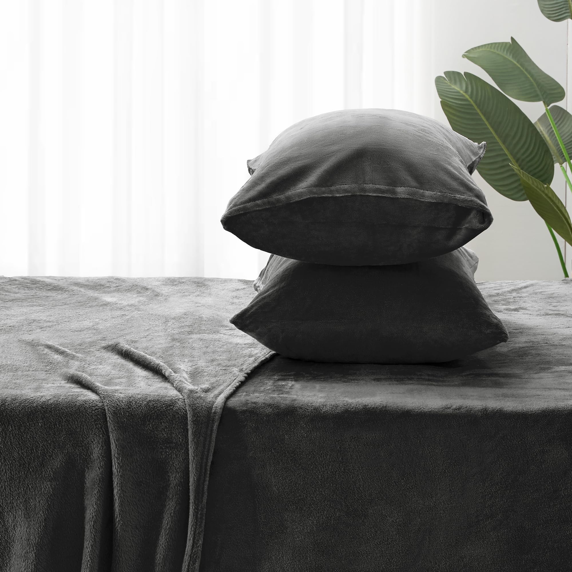BEDELITE lit dressé en ambiance chambre apportant chaleur et style