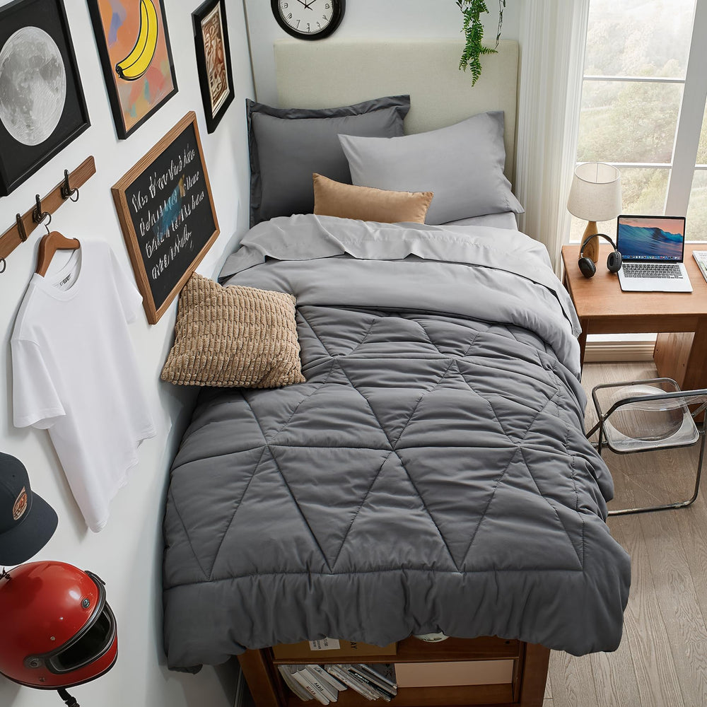 BEDELITE ensemble installé dans une chambre illustrant ambiance moderne et gain d'espace
