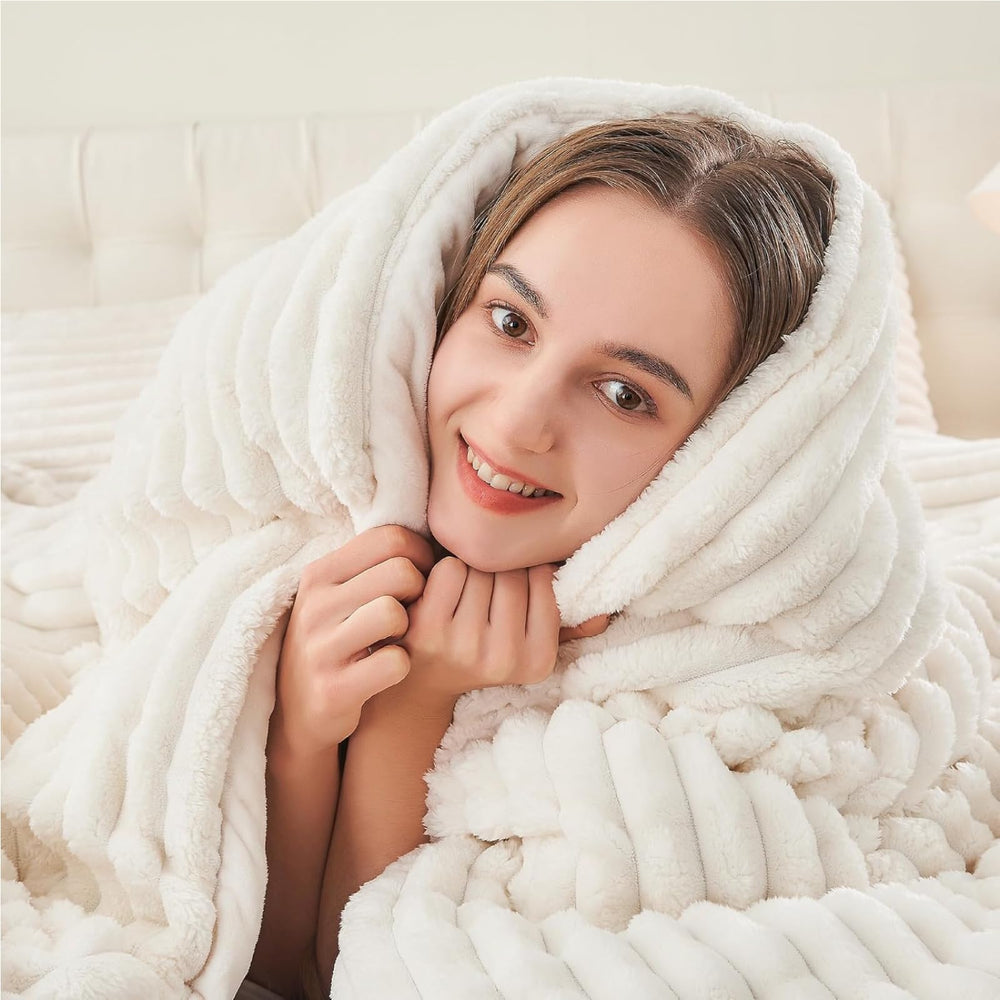 BEDELITE gros plan micro-mink soyeuse offrant douceur et confort enveloppant