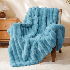 BEDELITE plaid fourrure front nappé bleu clair apportant chaleur décorative