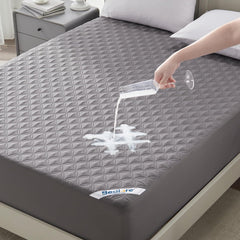 BEDLORE vue face avant du protège-matelas montrant emballage et design protecteur