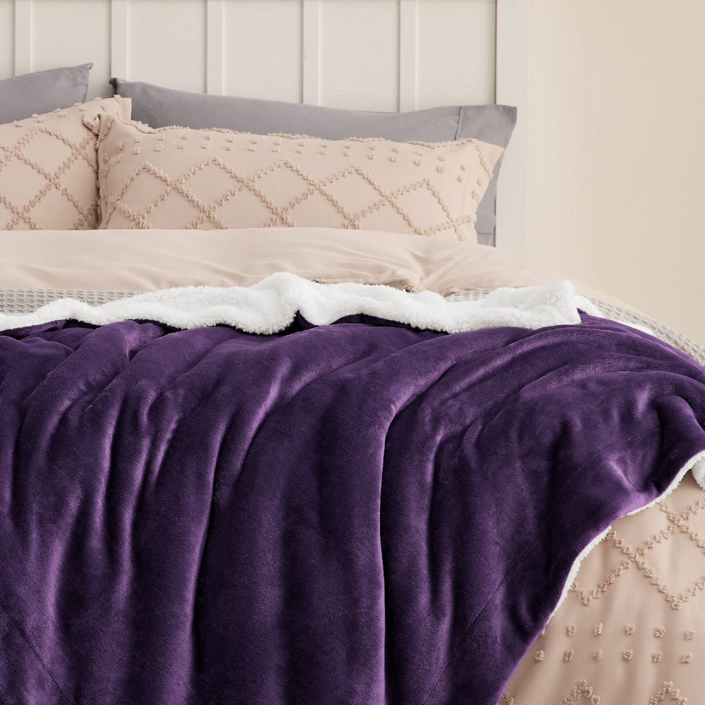 Bedsure bords et coutures renforcées montrant durabilité assurée
