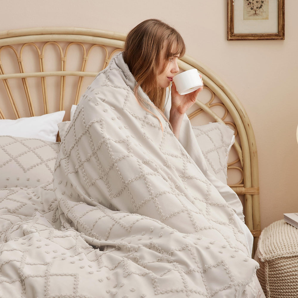 Bedsure coin intérieur avec attaches montrant maintien de l'insert sans pliages