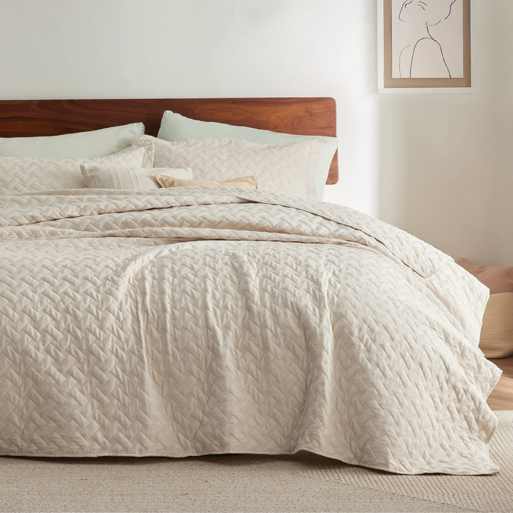 Bedsure coin avec couture serrée illustrant solidité et finition durable