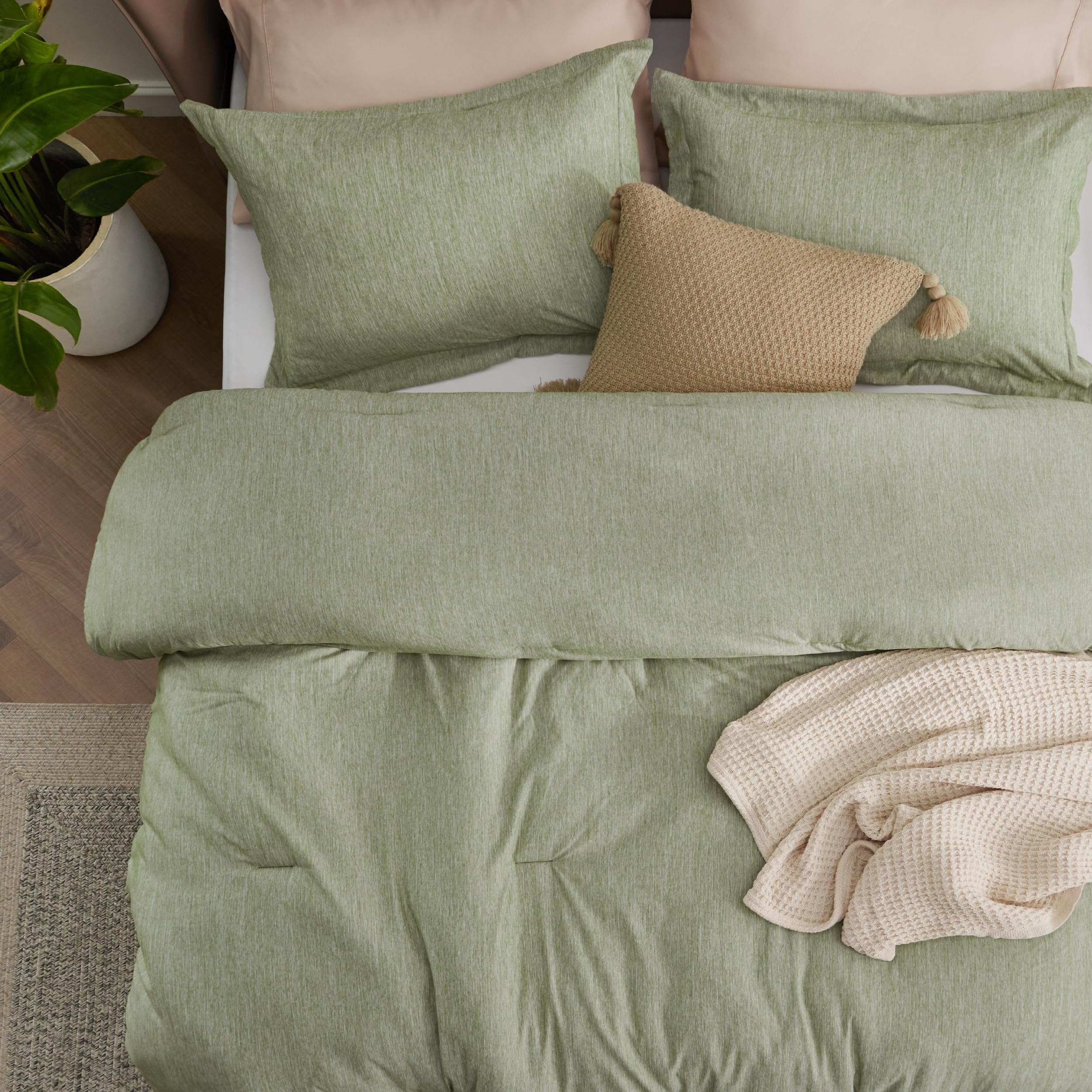 Bedsure coin de lit montrant coutures et finition résistante
