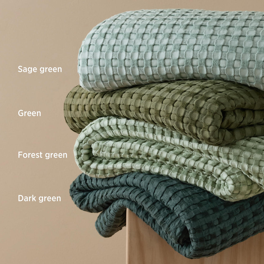 Bedsure comparaison taille sur lit king montrant couverture généreuse