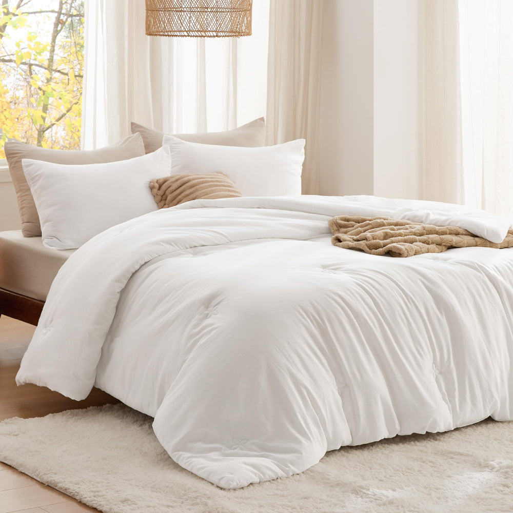 Bedsure couette posée en chambre apportant ambiance cosy et soignée