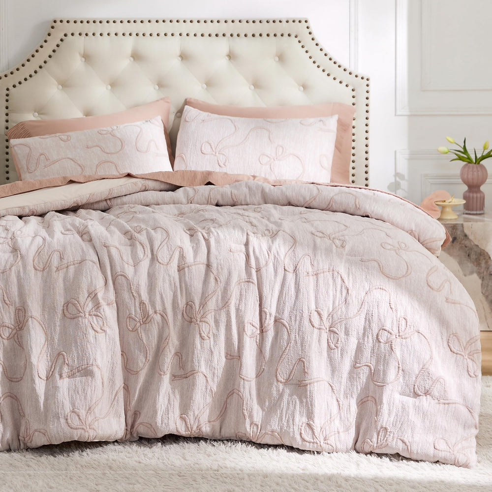 Bedsure couette face avant rose montrant motif papillon pour esthétique douce