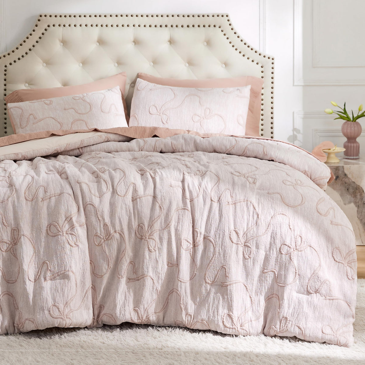 Bedsure couette face avant rose montrant motif papillon pour esthétique douce