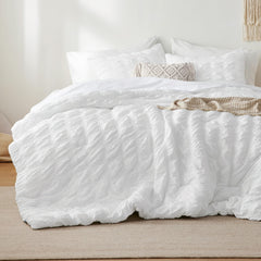 Bedsure couette pleine vue frontale montrant élégance et confort
