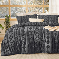 Bedsure couette king gris foncé posée, esthétique bohème et confort visuel
