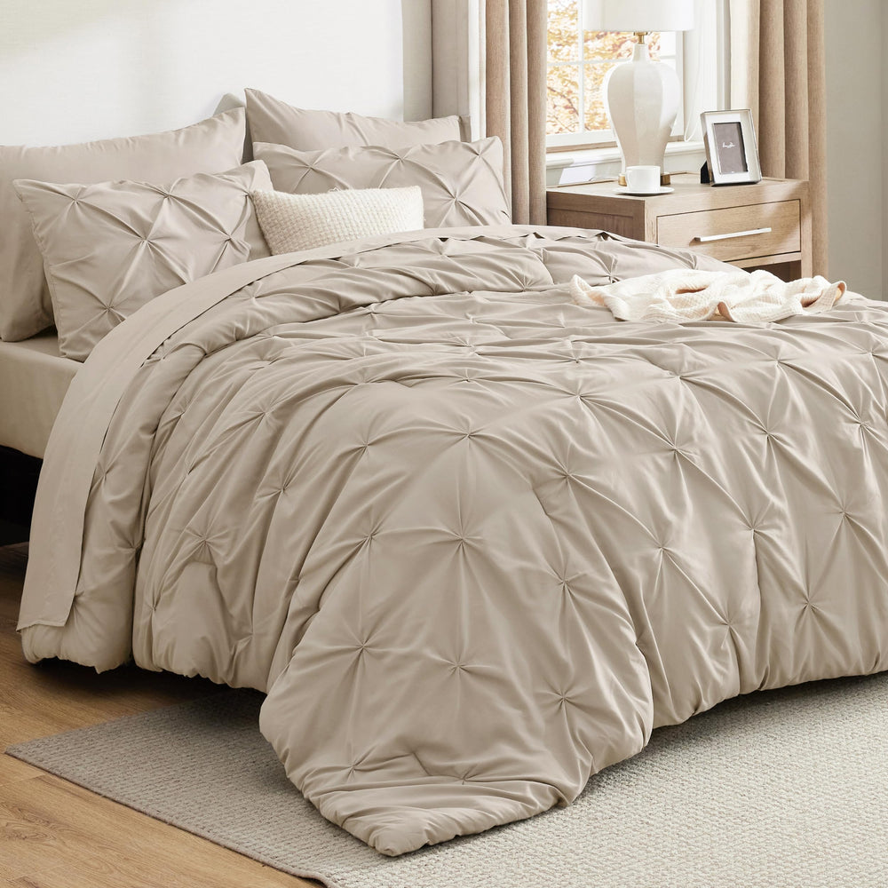 Bedsure couette beige montrant gonflant et confort visuel