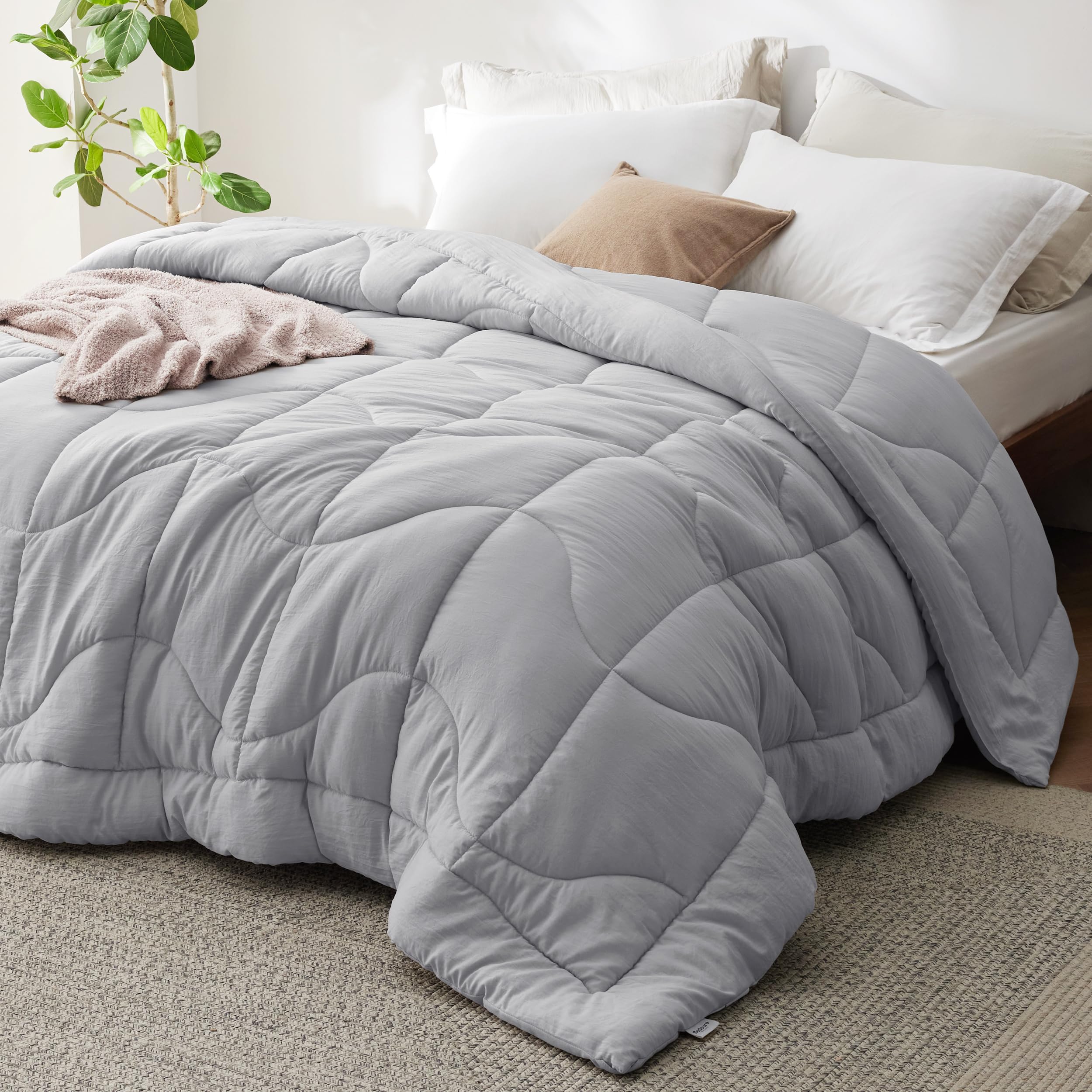 Bedsure couette face recto montrant une finition lisse et un confort doux