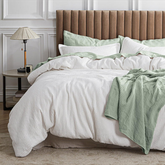 Bedsure couette gaufrée face avant blanche montrant une finition élégante et apaisante