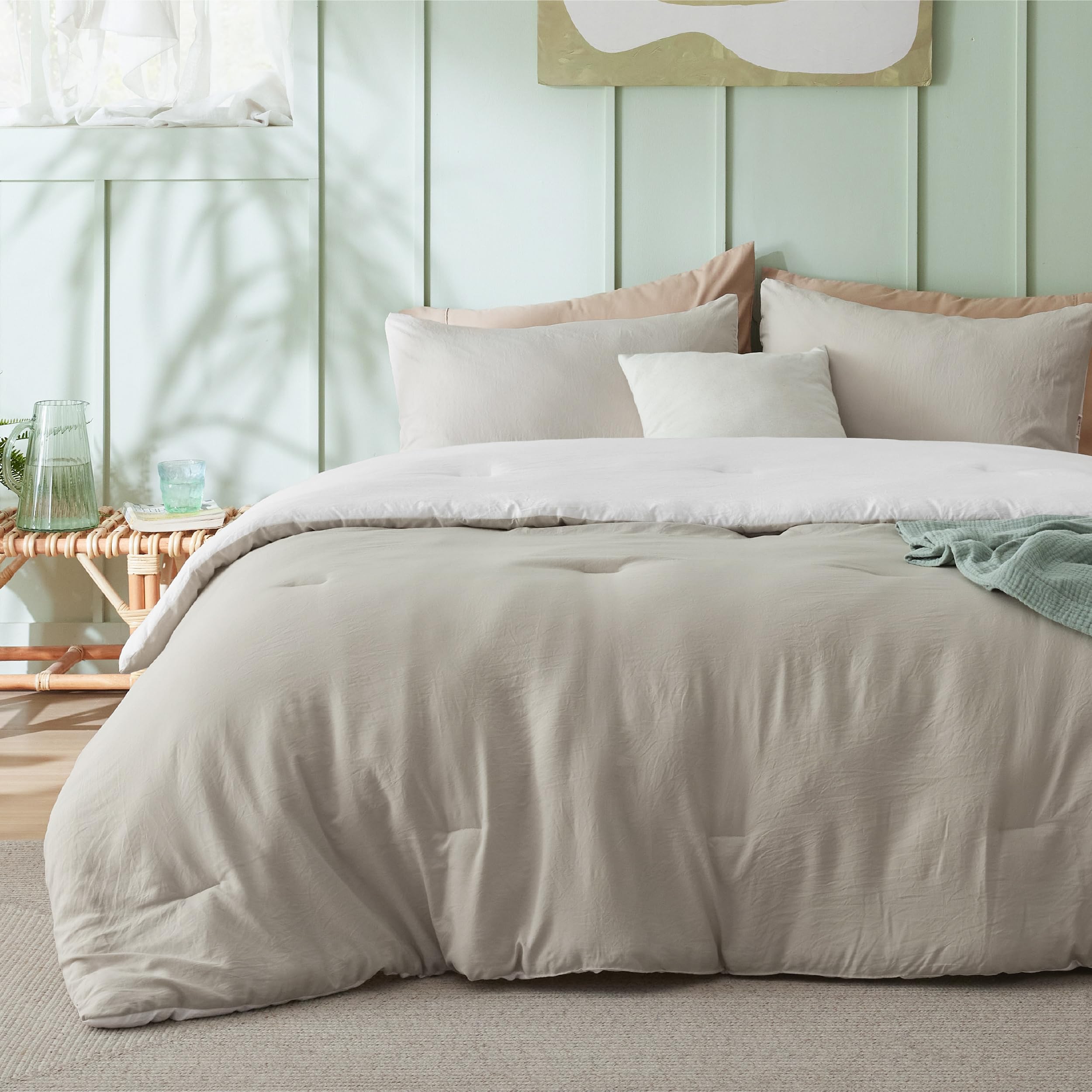 Bedsure couette king vue avant montrant l'ensemble élégant et confortable