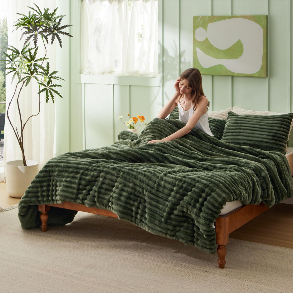 Bedsure couette posée sur lit moderne apportant style et chaleur