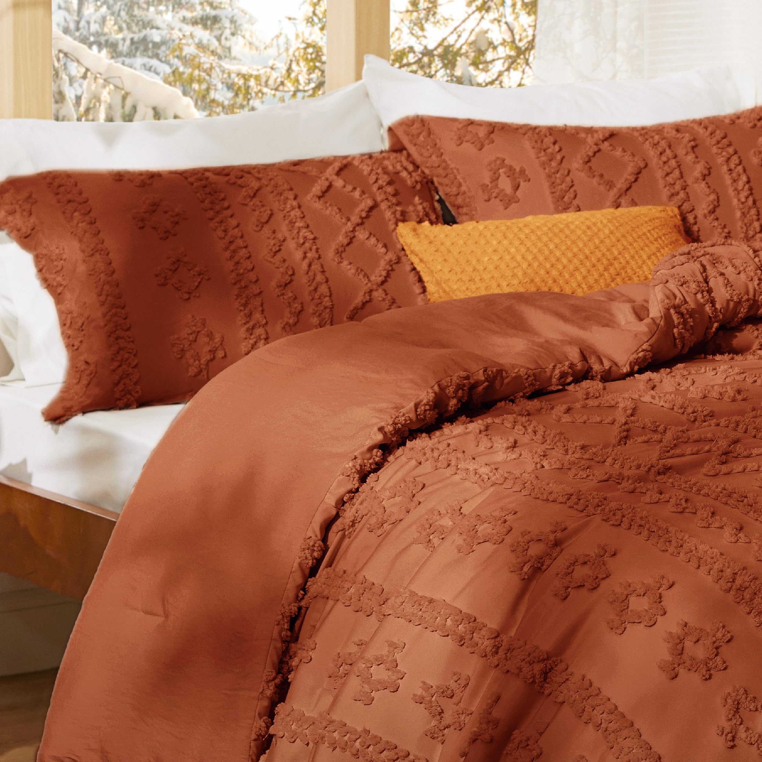 Bedsure couette posée sur lit queen, crée ambiance boho accueillante