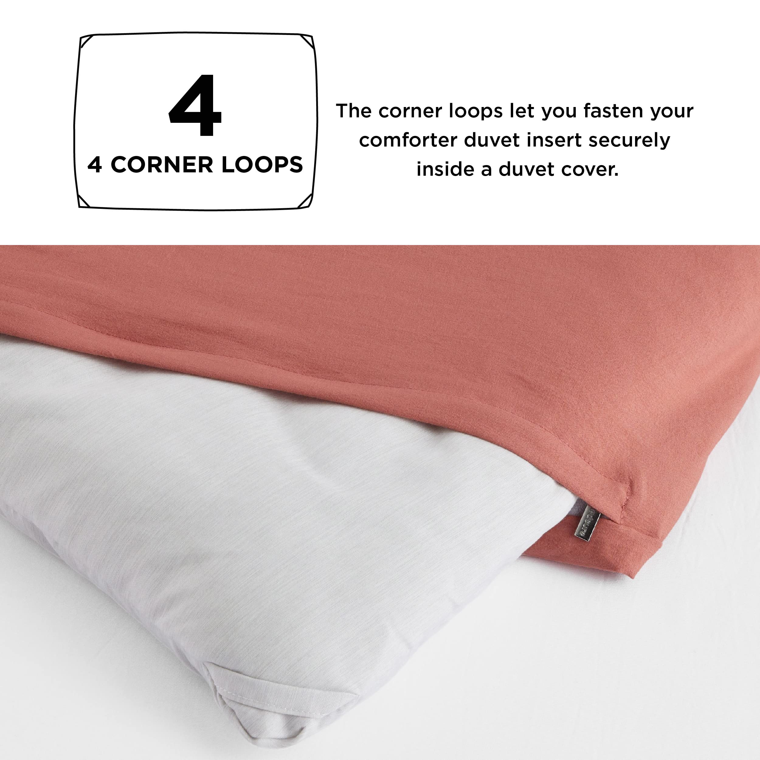 Bedsure couette posée sur lit studio apportant ambiance cosy