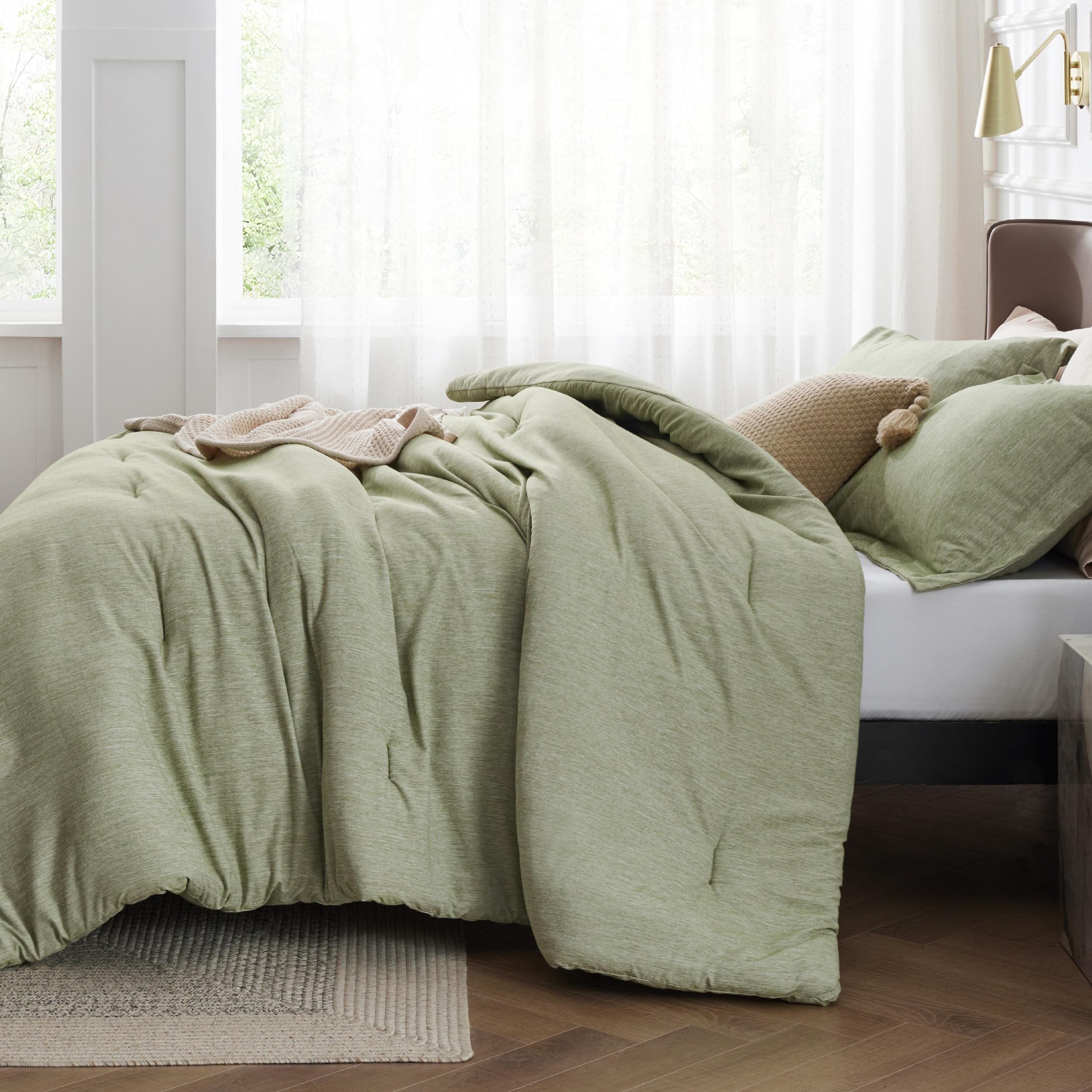 Bedsure couette posée sur lit king illustrant drapé élégant