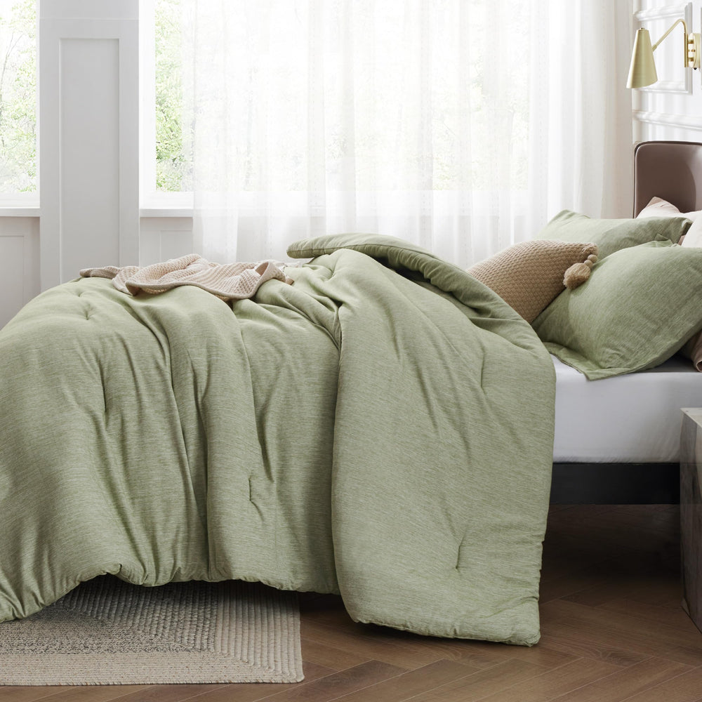Bedsure couette posée sur lit king illustrant drapé élégant