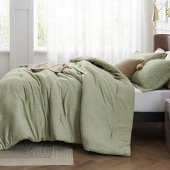 Bedsure couette posée sur lit king illustrant drapé élégant