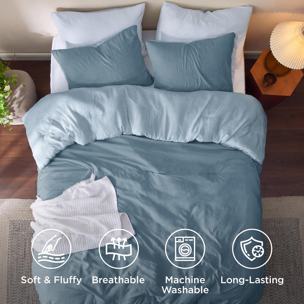 Bedsure couette à côté d'un matelas Twin pour visualiser les dimensions