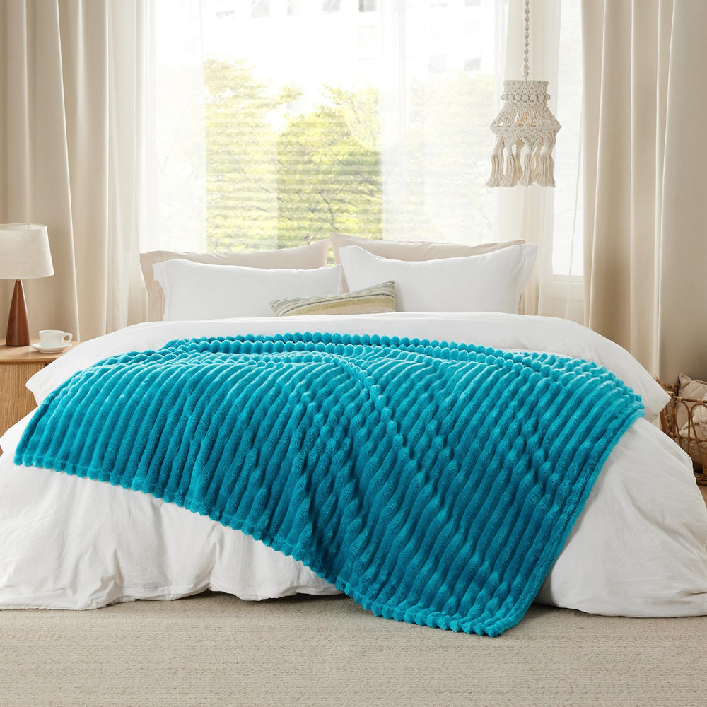 Bedsure échantillon couleur teal montrant nuance riche et polyvalente