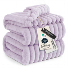 Bedsure couverture face entière Lavender Fog montrant taille et drapé confortable