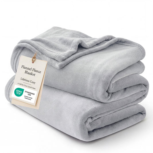 Bedsure couverture pliée gris clair montrant élégance et confort