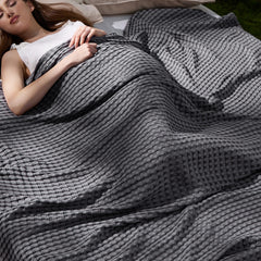 Bedsure couverture queen face recto montrant finition élégante et confort respirant