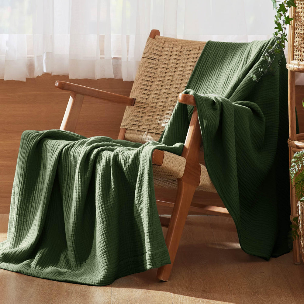 Bedsure couverture utilisée sur canapé apportant chaleur légère