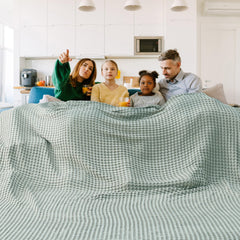 Bedsure couverture posée sur lit king garantissant large couverture et confort
