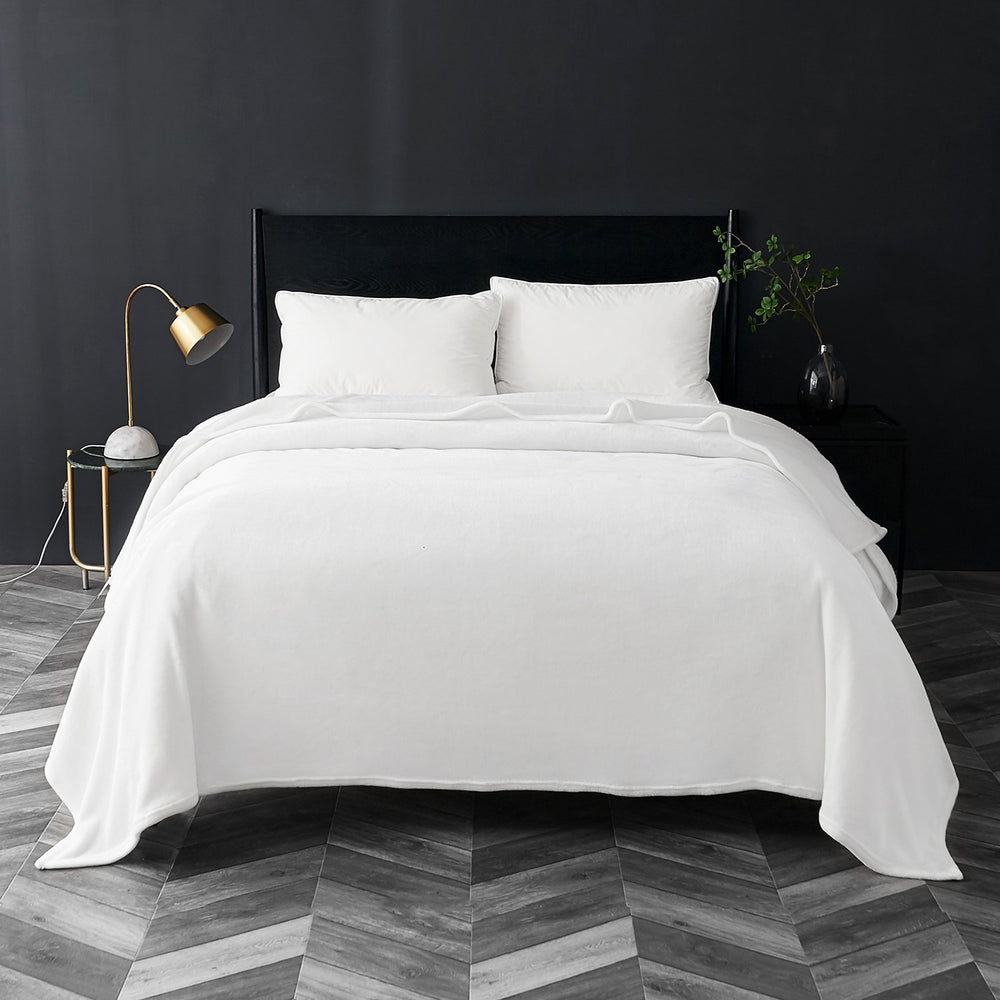 Bedsure couverture déployée sur lit queen offrant aspect luxueux et chaleur