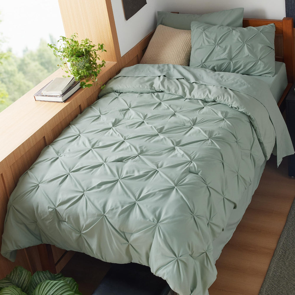 Bedsure texture microfibre brossée au gros plan, douceur silencieuse garantie