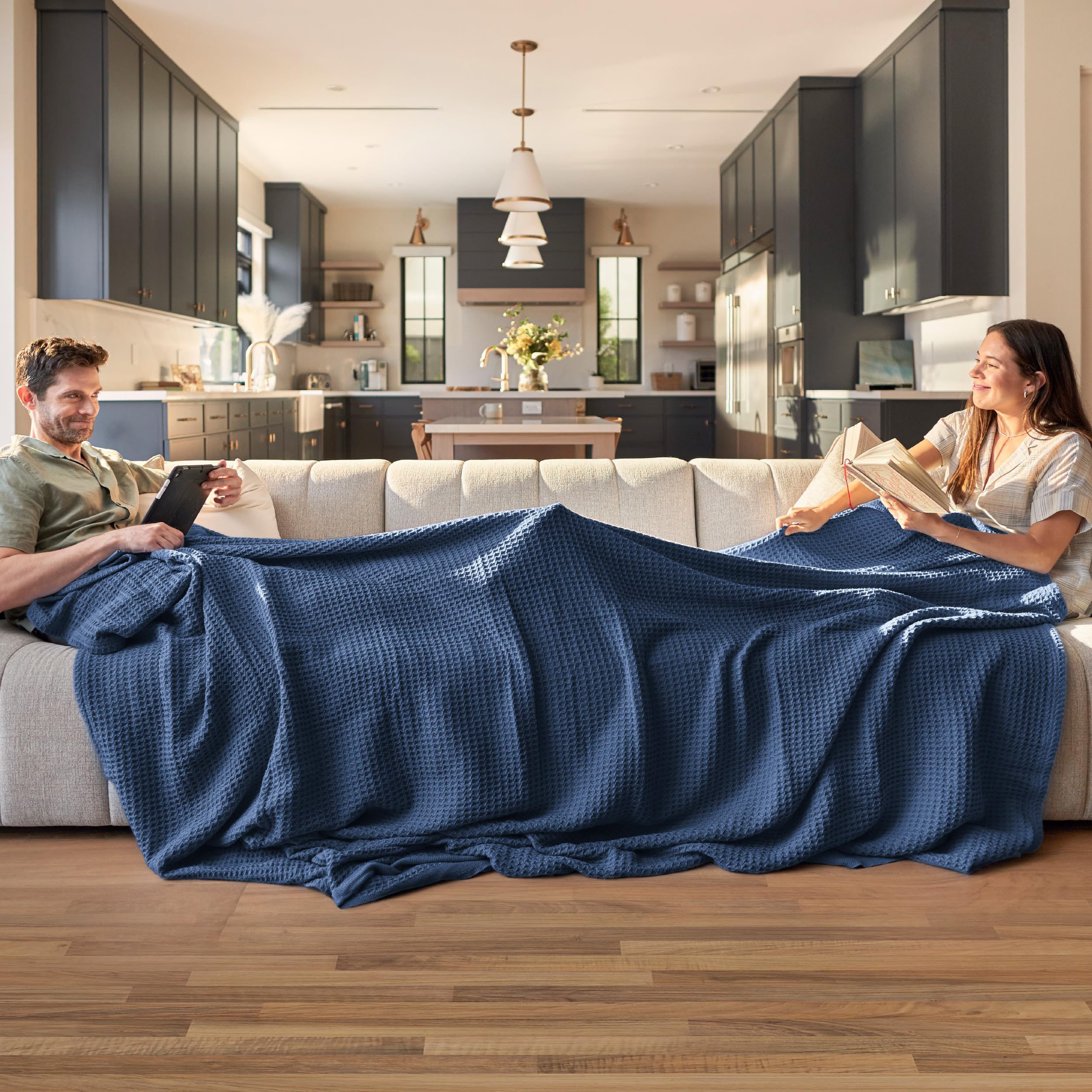 Bedsure gros plan du tissage gaufré montrant texture élégante et respirabilité