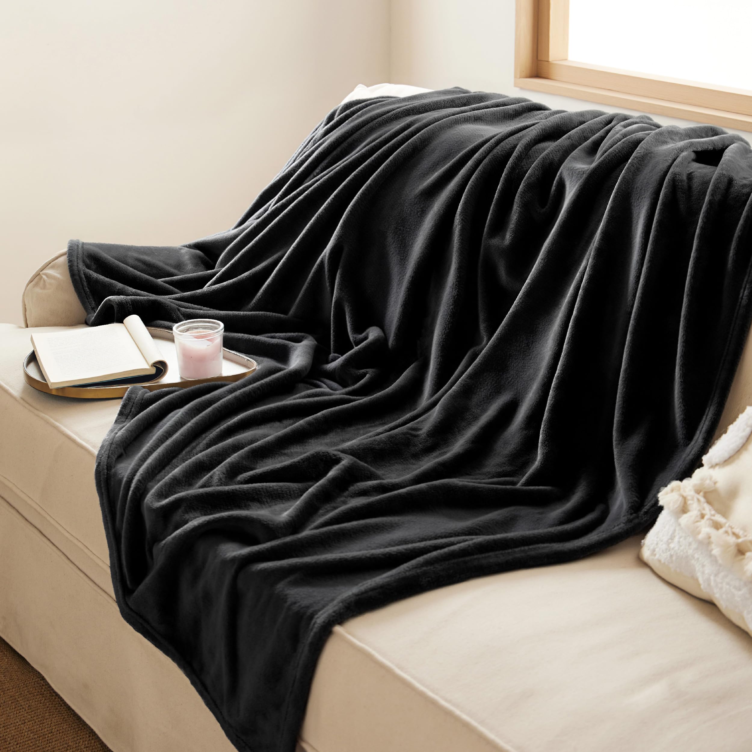 Bedsure comparaison d'échelle sur lit twin montrant dimensions pratiques 60 par 80 pouces